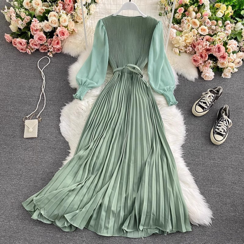 round-neck dress new solid color pleated long skirt      S3914