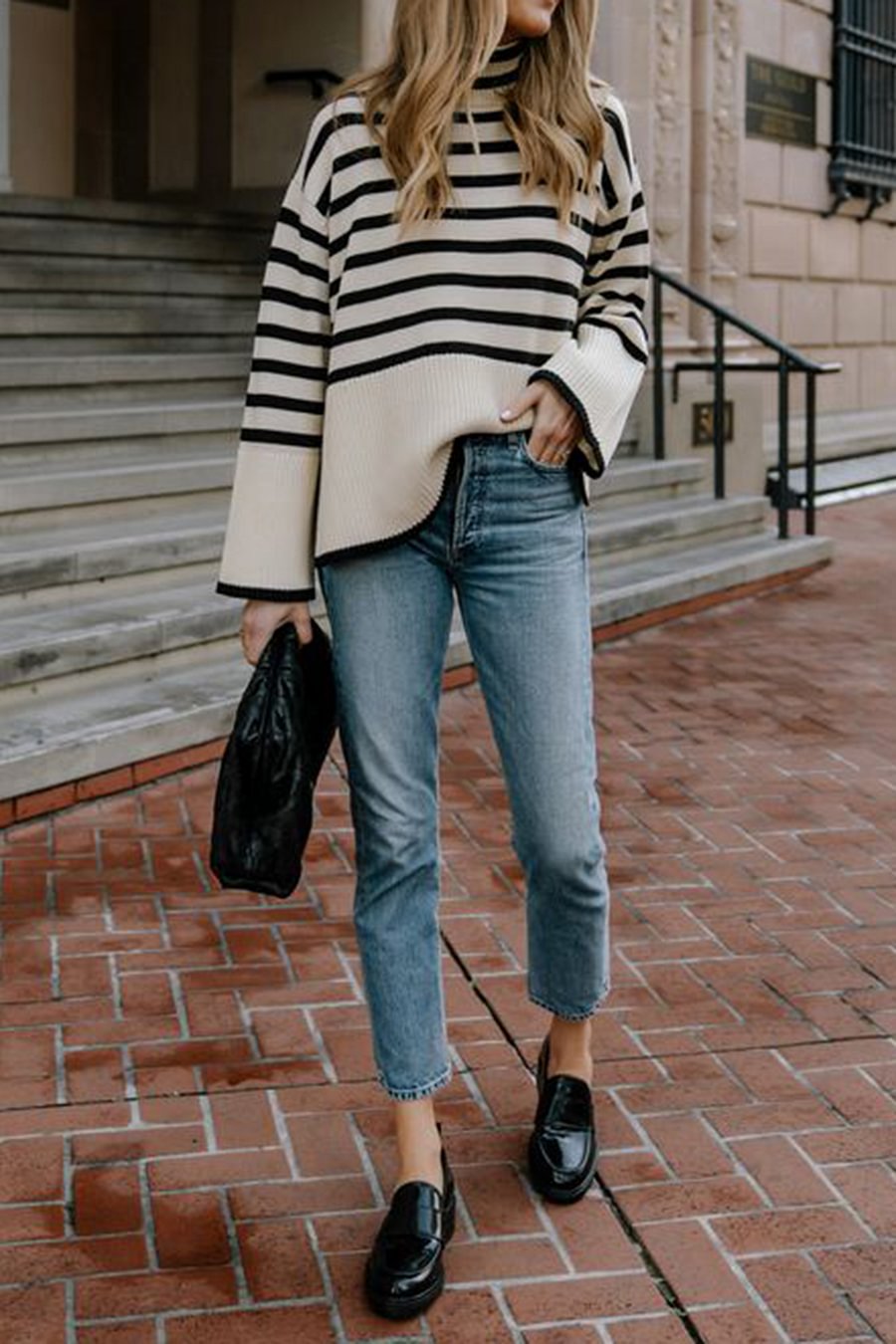 White Roll Neck Striped Ribbed Pullover Sweater     S2825