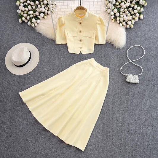 Fashion suit for ladies puff-sleeved short top two-piece set      S4226