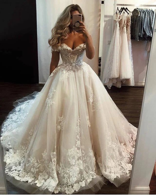 Tulle Appliques Ball Gown Beautiful Off The Shoulder Wedding Dress         S3696