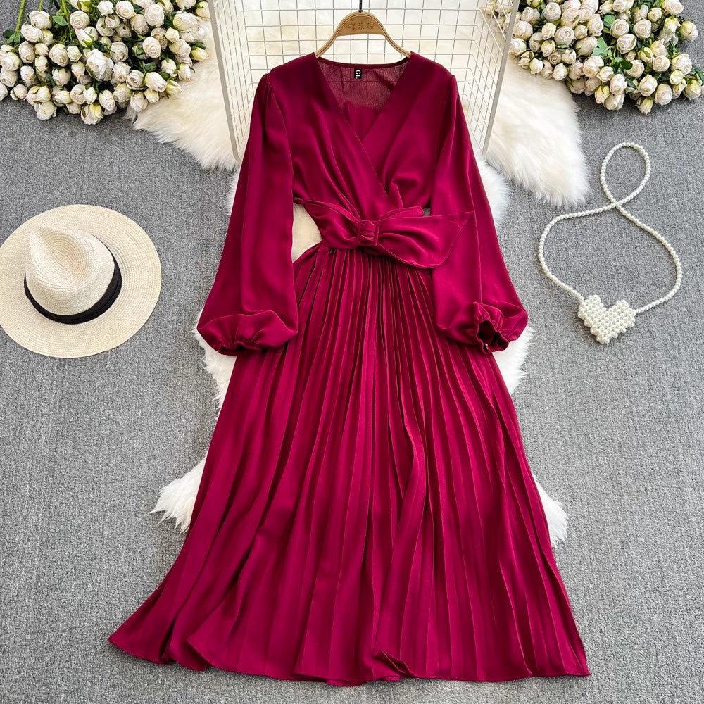 lantern long-sleeved V-neck A-line pleated dress elegant long skirt     S4044