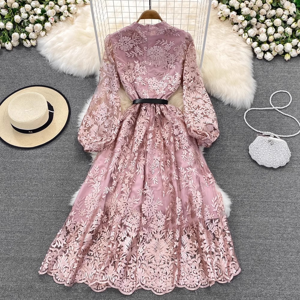 lantern long sleeves lace A-line long skirt embroidery dress        S4181