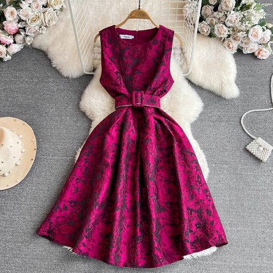 Fashionable sleeveless round neck A-line dress      S3950