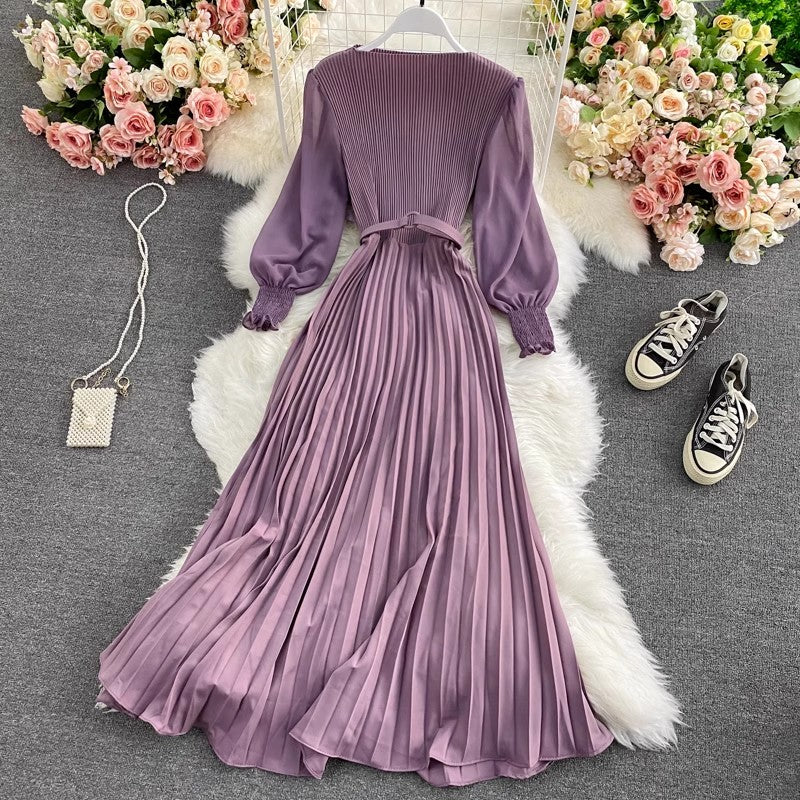 round-neck dress new solid color pleated long skirt      S3914