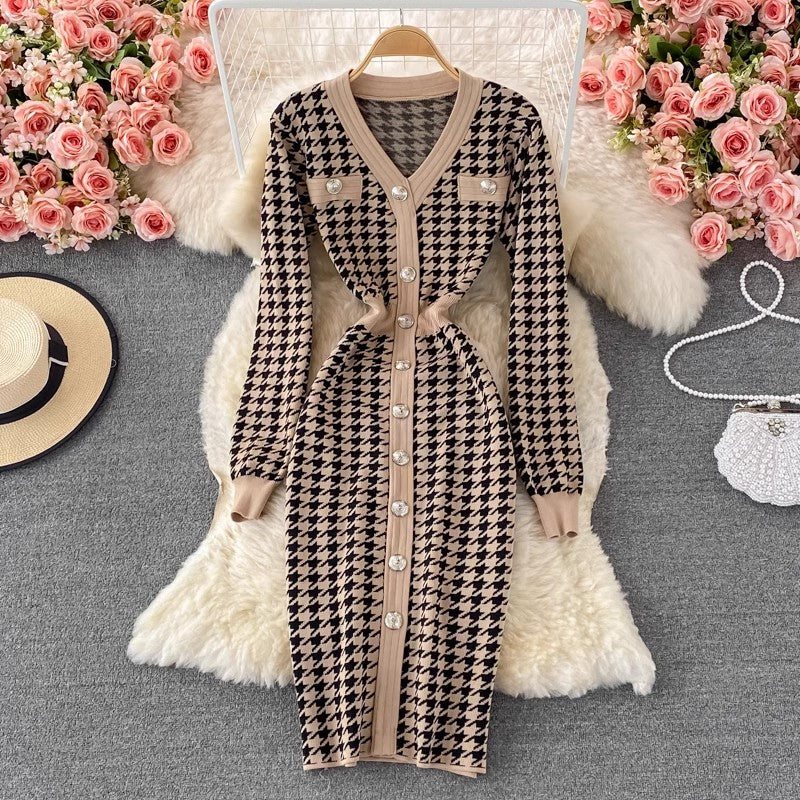 New Style V-neck Fashion Knitted Dress      S4240