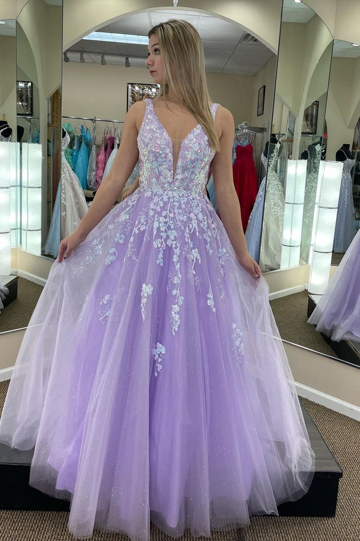 Lilac Tulle A-line V Neckline Backless Applique Long Prom Dress        S3817