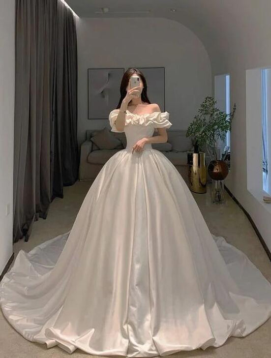 Off Shoulder Ivory Ball Gown Mermaid Wedding Dresses    S2570