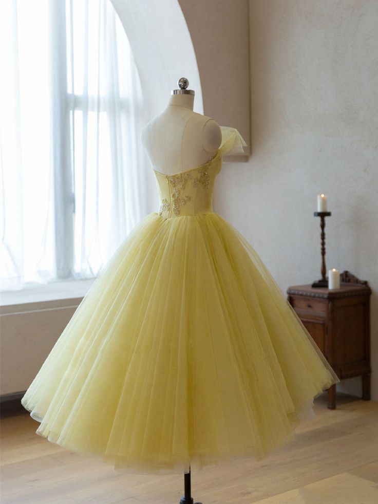 Tulle Beads Short Prom Dress, Puffy Homecoming Dress          S3016