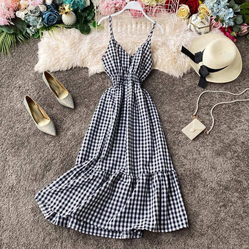 beach dress vacation dress, ruffled sleeveless long skirt V-neck suspender plaid dress     S4244