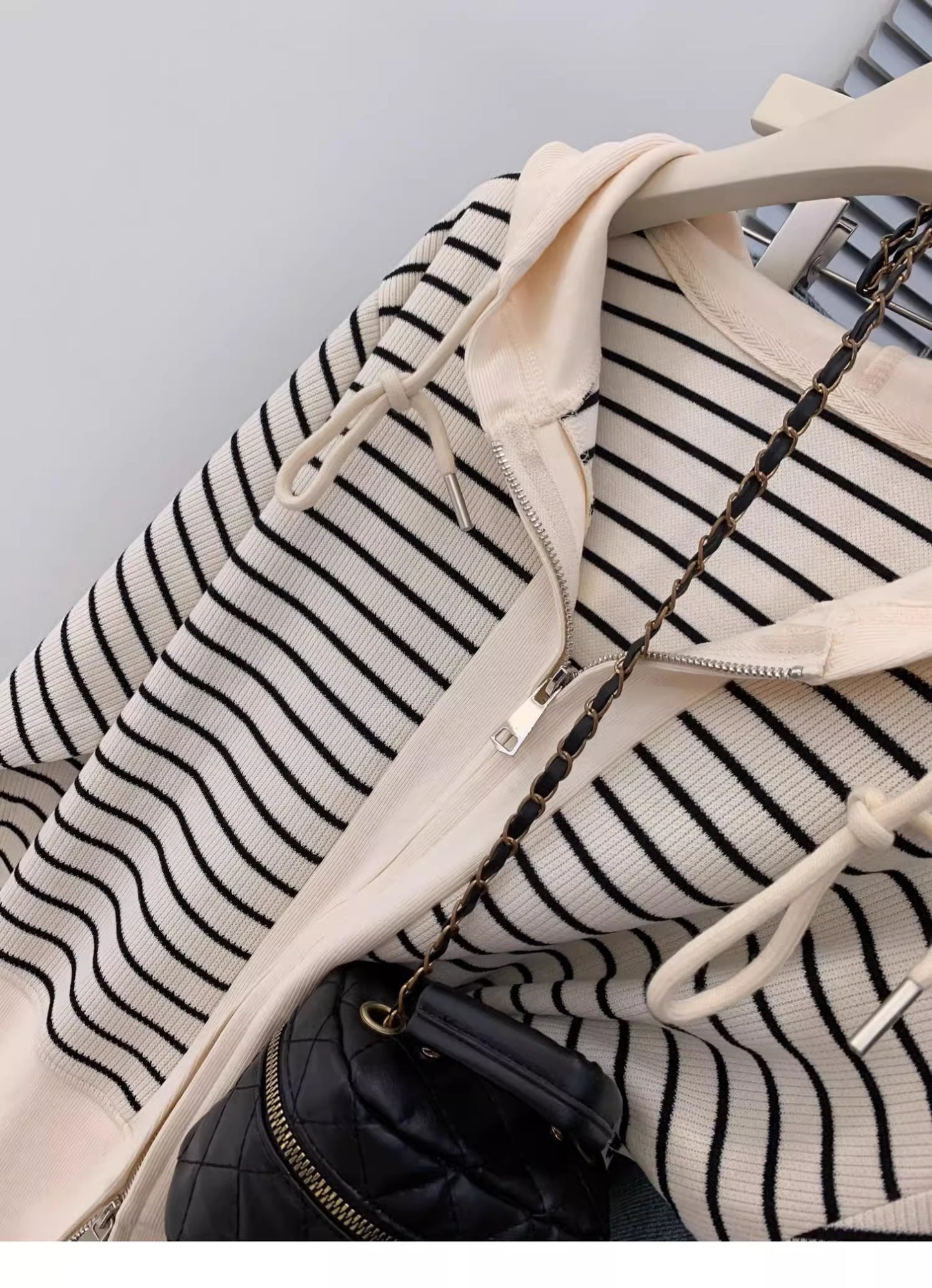 Striped long-sleeved knitted cardigan for women knitted sweater coat      S3399