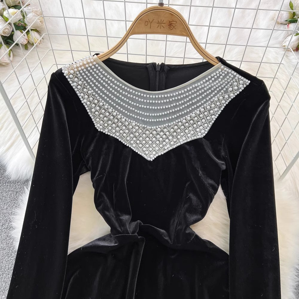 long-sleeved beaded round neck A-line velvet dress elegant long skirt    S3930