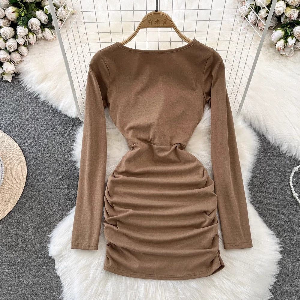 Long Sleeve Round Neck Short Pleated Dress     S4074