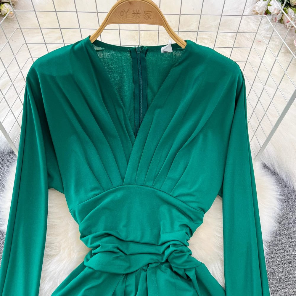 fashionable long-sleeved V-neck pleated waist mid-length slit A-line dress      S4484