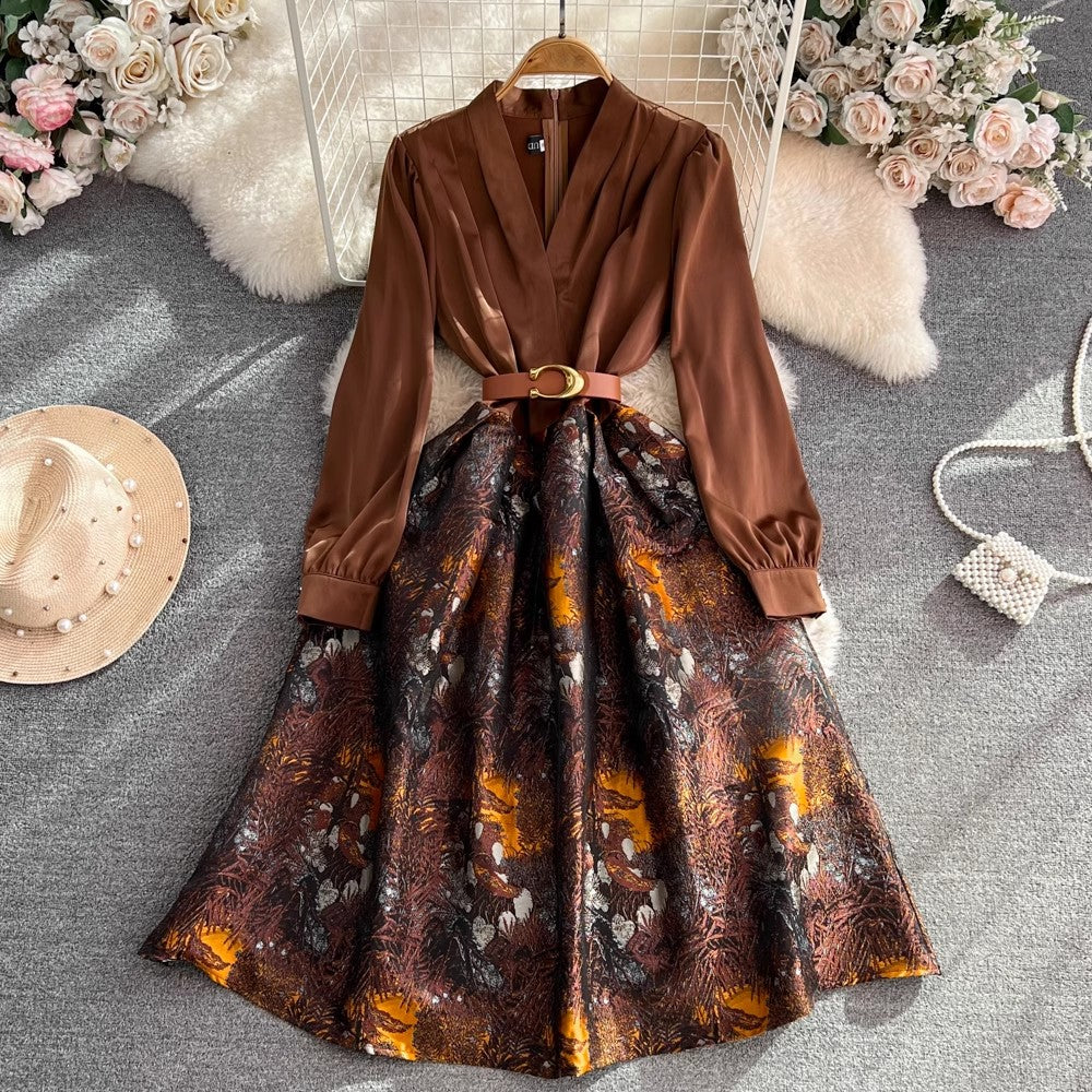 Fashionable long-sleeved V-neck A-line printed dress     S4215