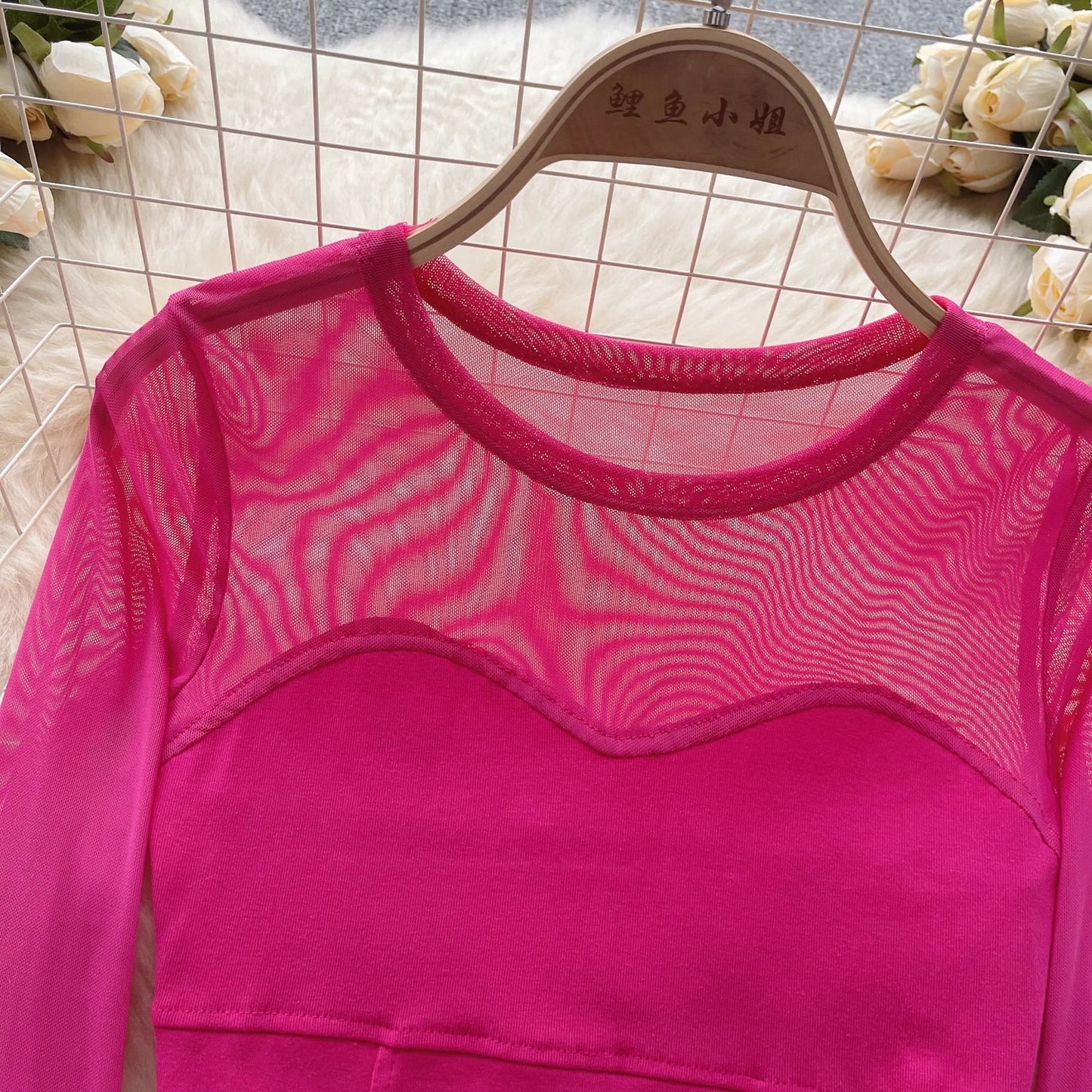 long-sleeved T-shirt for women mesh short design top trendy    S4535