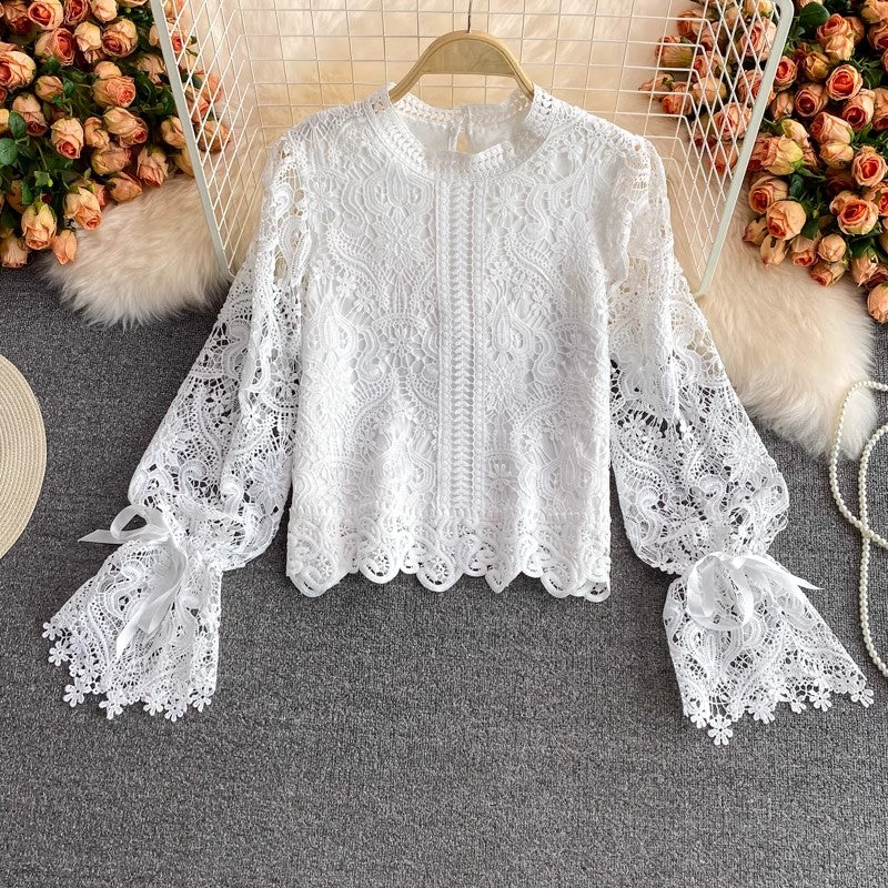 Lace Shirt Bell Sleeve Long Sleeve Top for Women     S3915