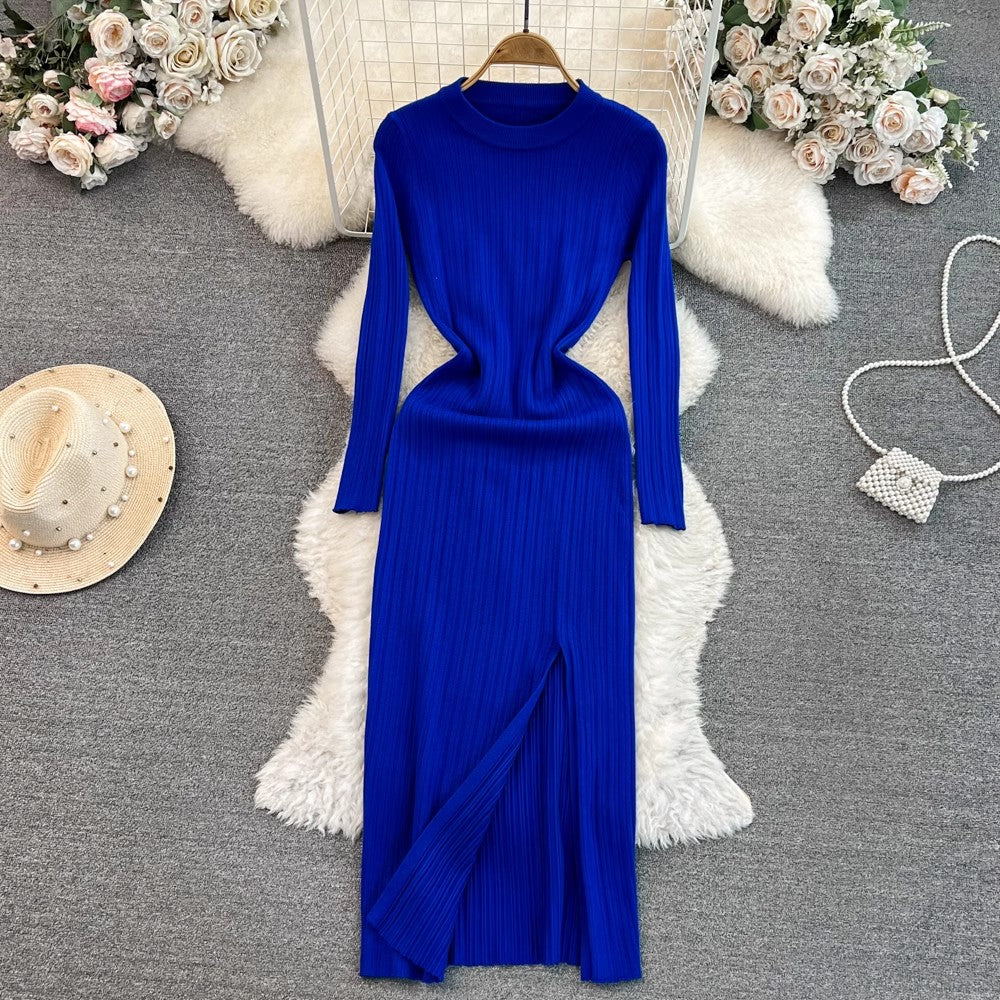 long-sleeved round neck mid-length knitted dress      S4024