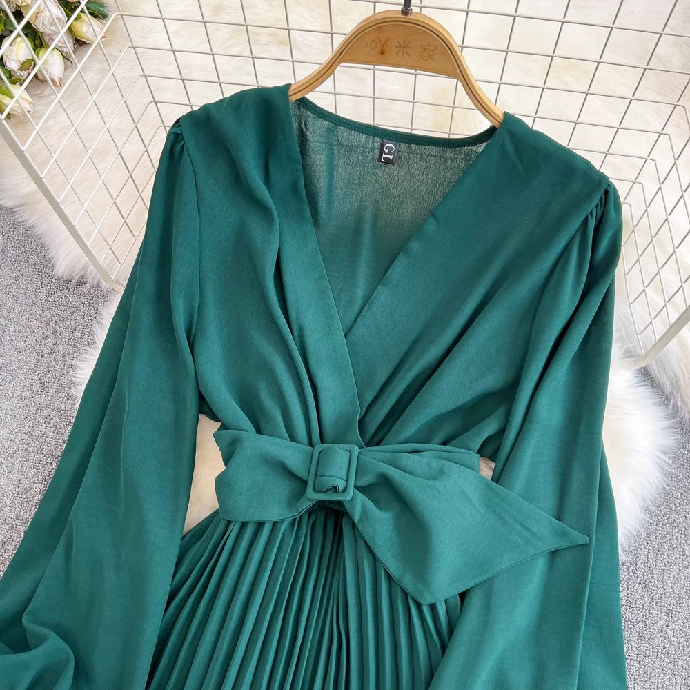 lantern long-sleeved V-neck A-line pleated dress elegant long skirt     S4044