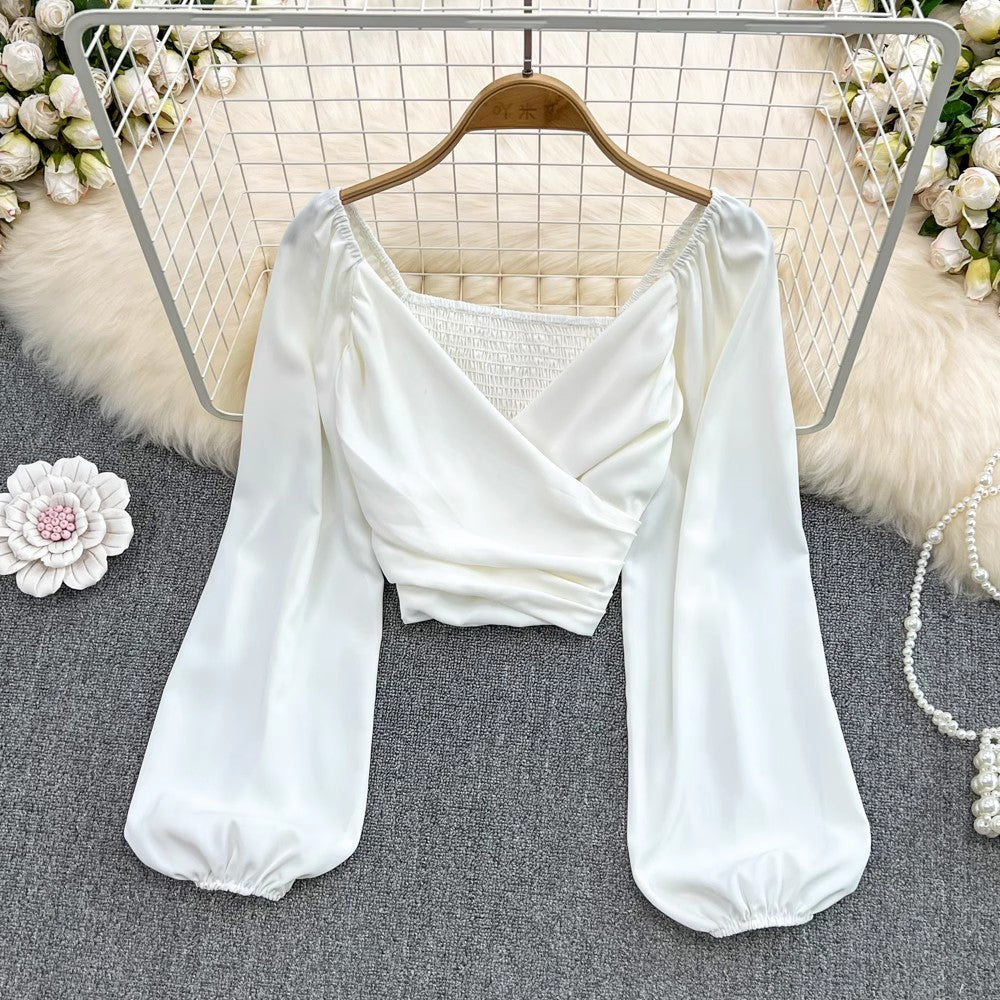 Fashionable V-neck pleated bubble long-sleeved shirt for women, fashionable and chic short top     S3962