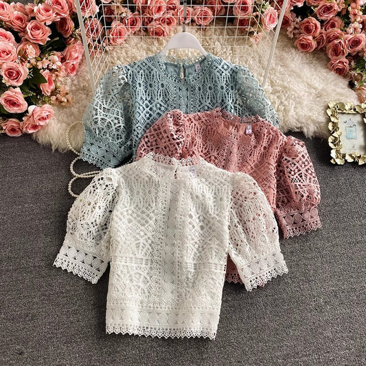 Puff-sleeved lace shirt short-sleeved solid color short top for women      S3898