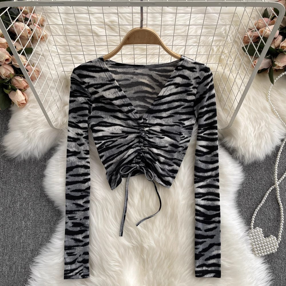 ins retro short top women's new leopard print V-neck pleated long-sleeved T-shirt      S4568