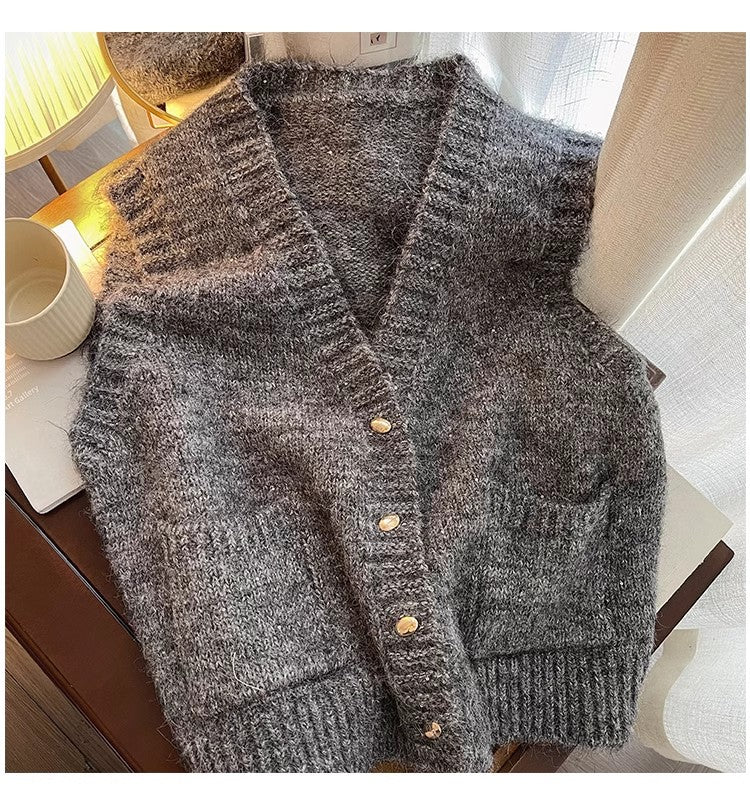 Retro V-neck knitted vest for women 2024 new style outer wear sleeveless vest jacket trendy     S5026