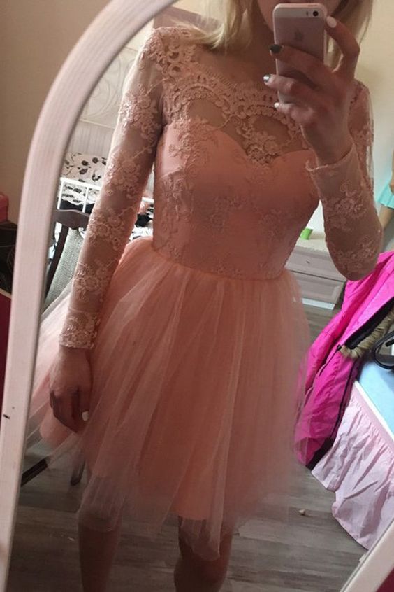 Long Sleeves Short Prom Tulle Homecoming Dresses with Appliques     S3291