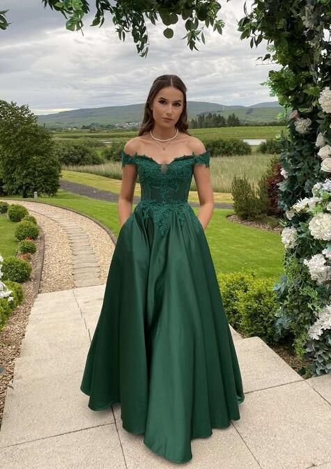 Off Shoulder A Line Emerald Green Long Prom Dress With Lace      S3669