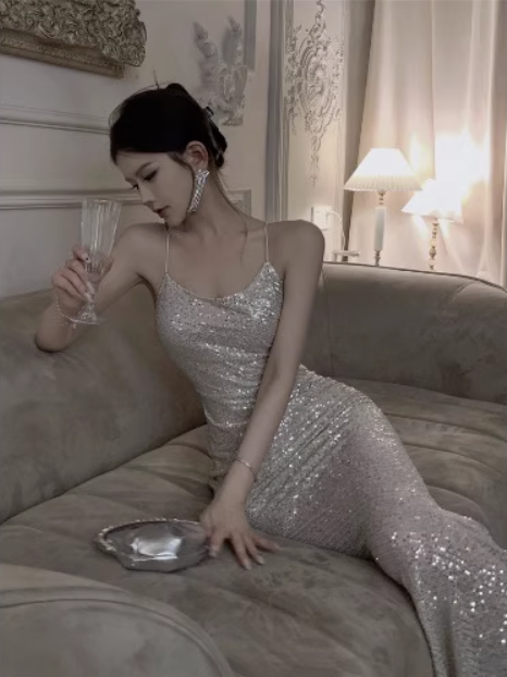 Streamer silver sequins French niche sling dress temperament waist fishtail hip dress R1519