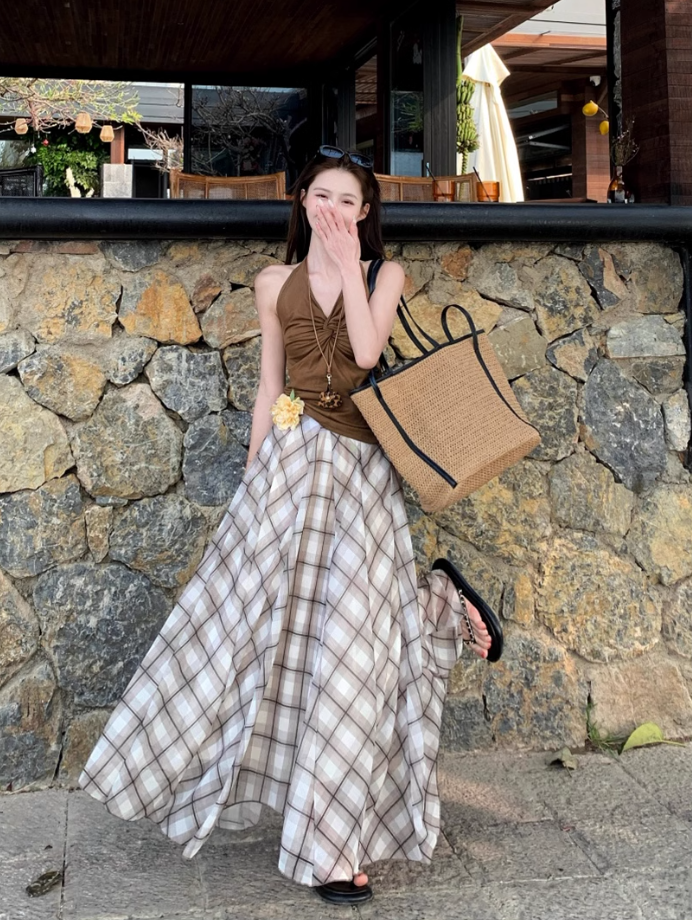 Fairy temperament outfit a complete set of halter neck small vest plaid large swing skirt two-piece suit R1705