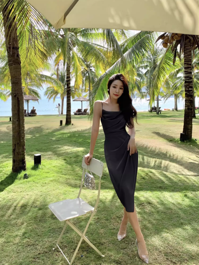 Burgundy Temperament Pleated Suspender Dress Satin Slim Irregular Inner Skirt R1428