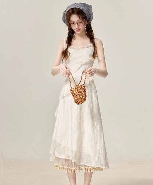 2025 Summer French Gentle Style White Suspender Dress Beautiful Holiday Dress R1908