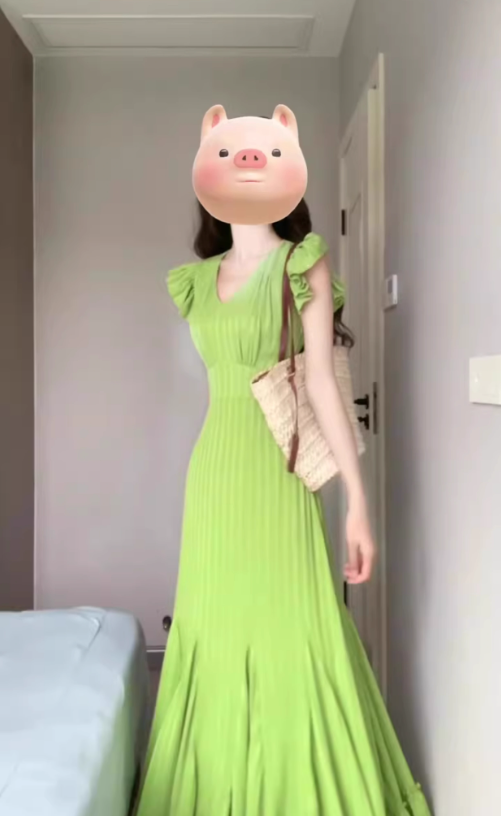 French retro green small flying sleeve dress high-end v-neck temperament step by step lotus fishtail skirt R0451