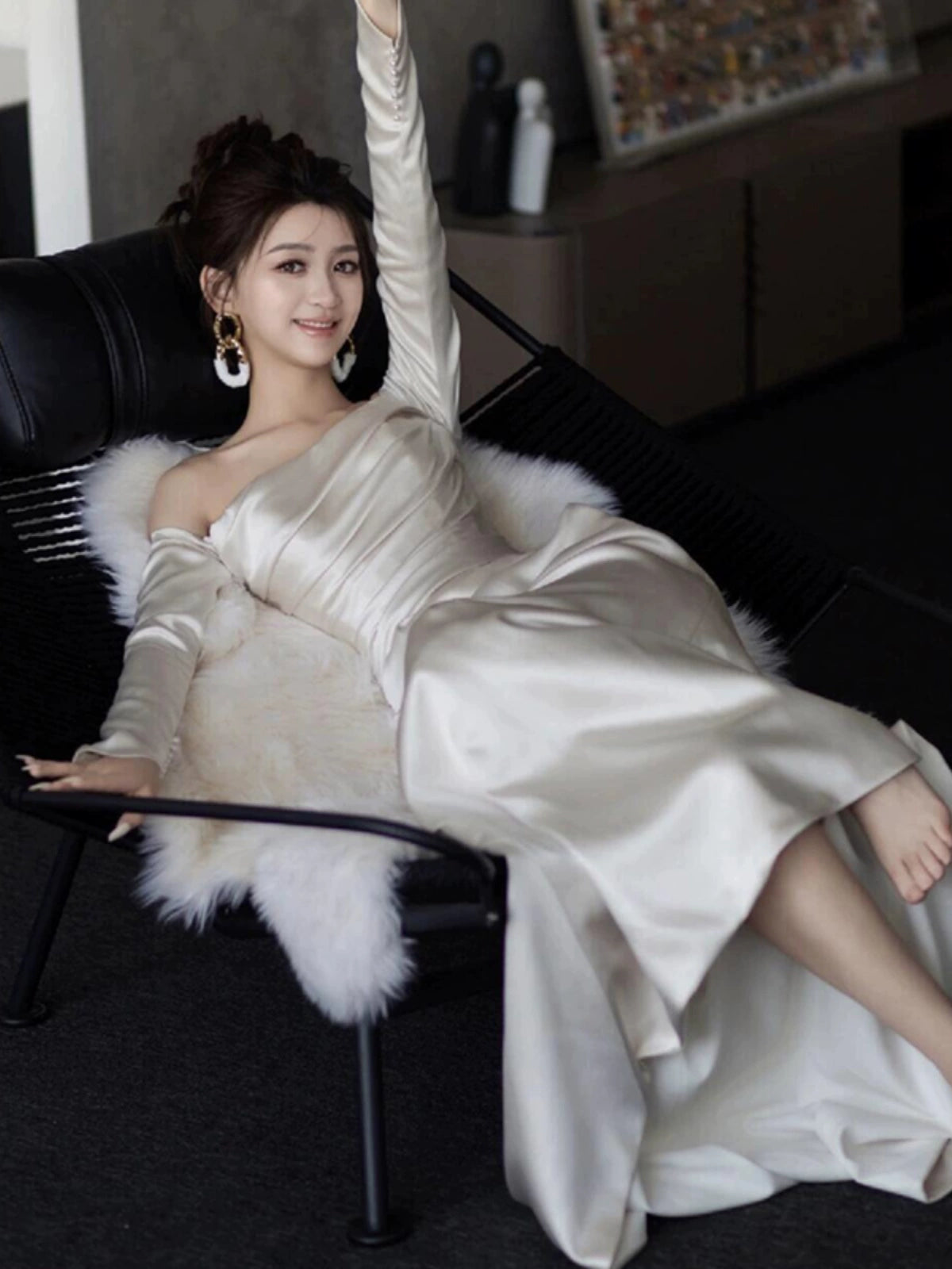 Long Sleeves Satin Mermaid Wedding Dresses Long Bridal Gown      S7211