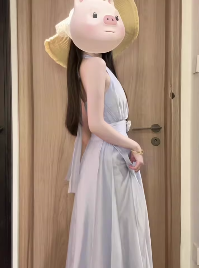 Holiday style blue v-neck halter dress unique and beautiful waist temperament long dress 2025 new R0454