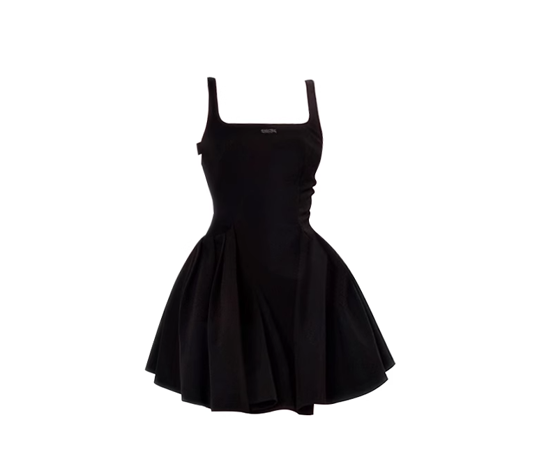 Sexy hot girl little black dress Hepburn style square neck suspender dress French high-end dress R0029