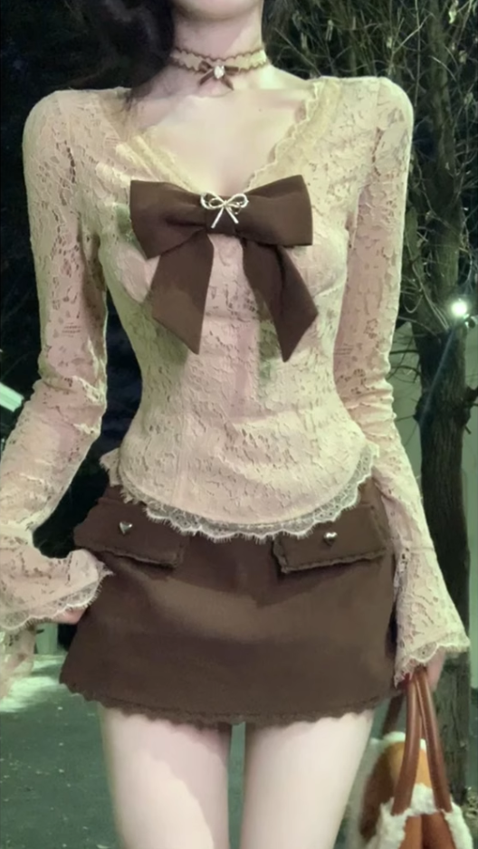 Sweet and spicy style V-neck bow lace top 2025 retro lace short skirt suit R1298