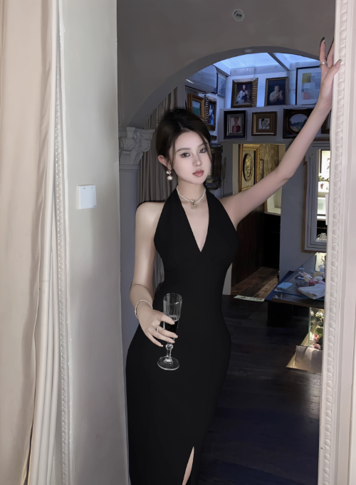 Retro skirt halter neck sexy V-neck temperament dress slit hip dress R1501