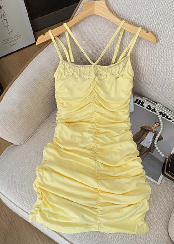 Hot girl suspender dress women's new style waist slimming temperament pleated hip skirt R4037