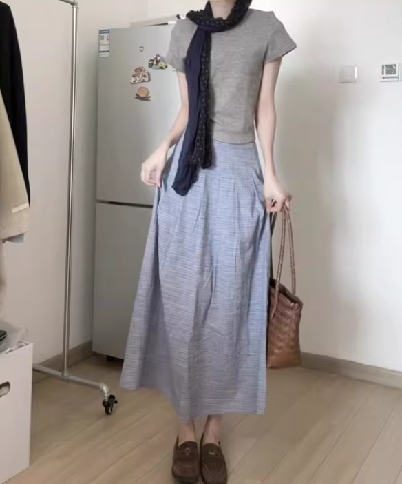 Relaxed wear suit casual gray short-sleeved T-shirt A-line skirt 2025 R0829
