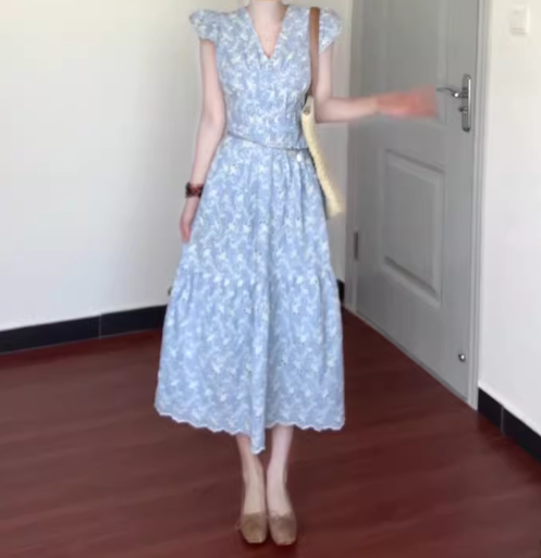 Blue v-neck floral dress with small flying sleeves, beautiful waist A-line beach dress R0781