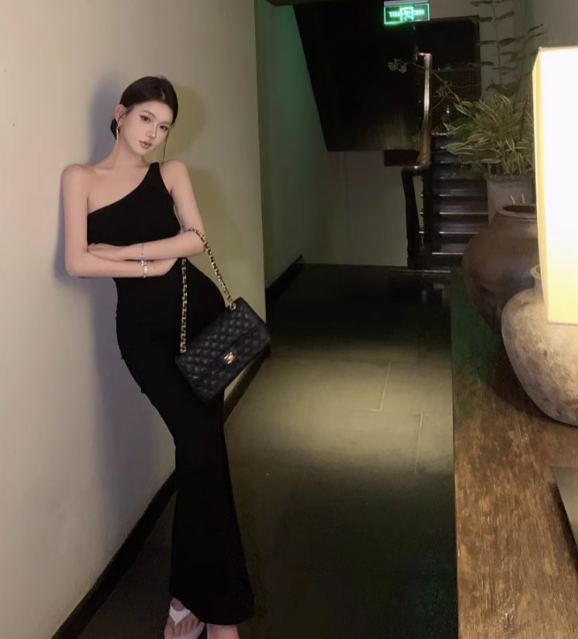 Beveled backless dress niche hip-hugging slim fit sexy slit knitted bottoming long skirt R1558