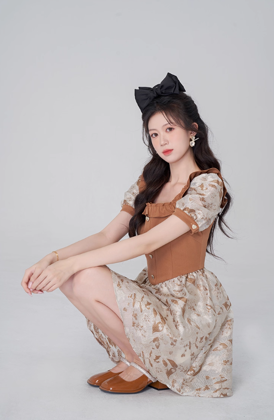 French ruffled square neck jacquard short-sleeved dress summer new high waist lantern sleeve waist short skirt R4180