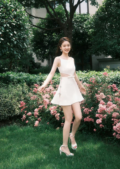 White camisole with a design sense, showing a slim waist and a short skirt homecoming dress R3798