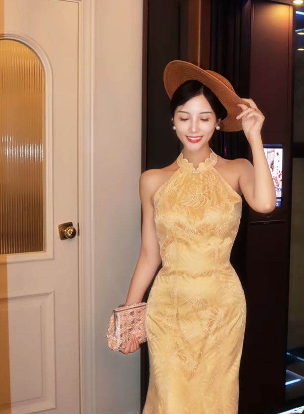 Yellow halter-neck fitted waist classic and elegant ball gown R6412