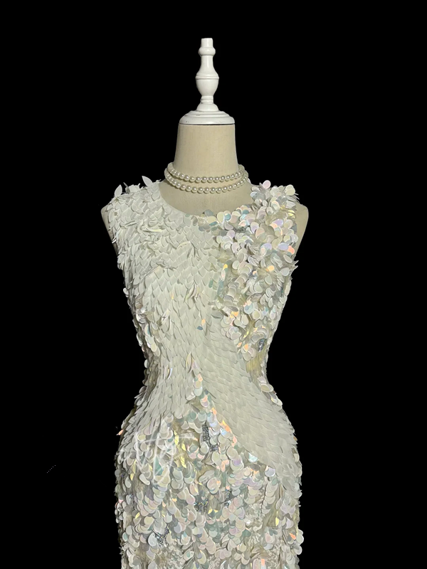 White sleeveless sequined fitted waist short ball gown R6612