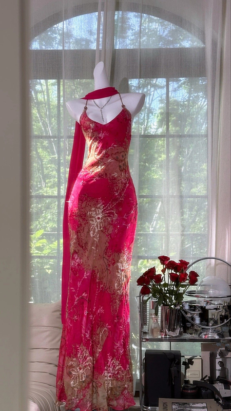 Pink halter-neck fitted bodycon long ball gown R6532