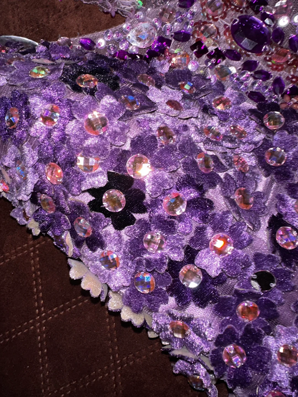 Purple halter-neck fitted long ball gown R7051