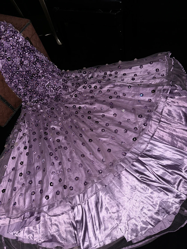 Purple halter-neck fitted long ball gown R7051