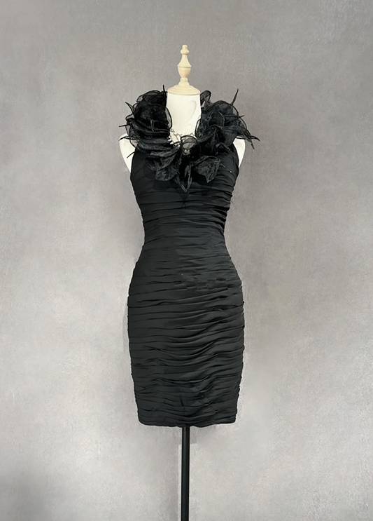 Black design halter neckline waist pleated hip sexy short skirt homecoming dress R4919